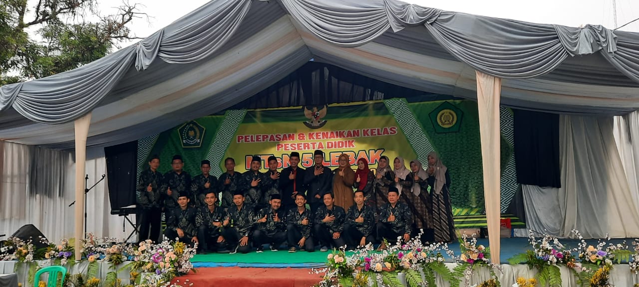 MTs Negeri 5 Lebak mengadakan Pelepasan dan Kenaikan Kelas. MTs Negeri 5 Lebak mengadakan Pelepasan dan Kenaikan Kelas.